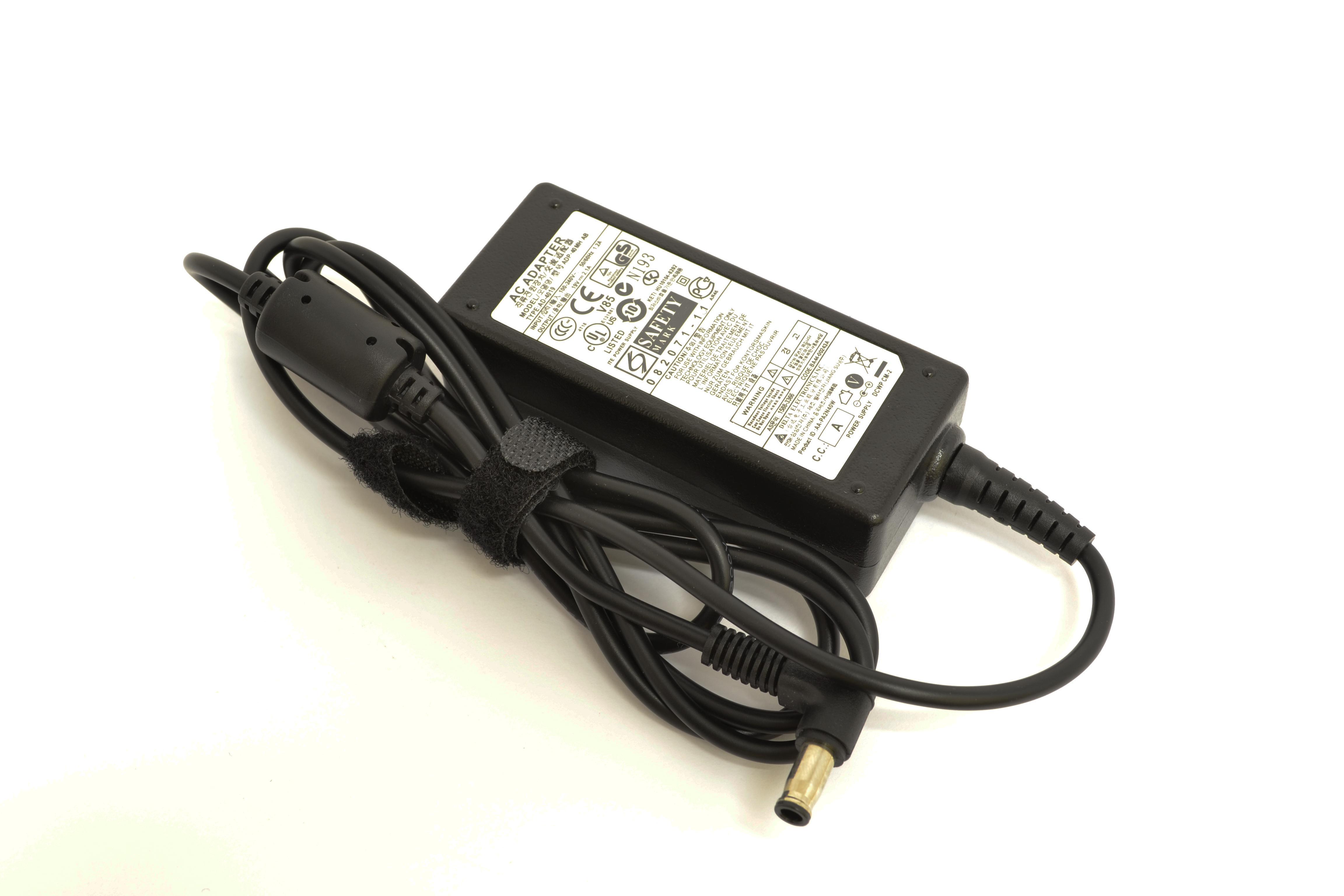 Блок питания для ноутбука Samsung AD-4019 40W 19V 2,1A 5,5x3,0 мм (002158)