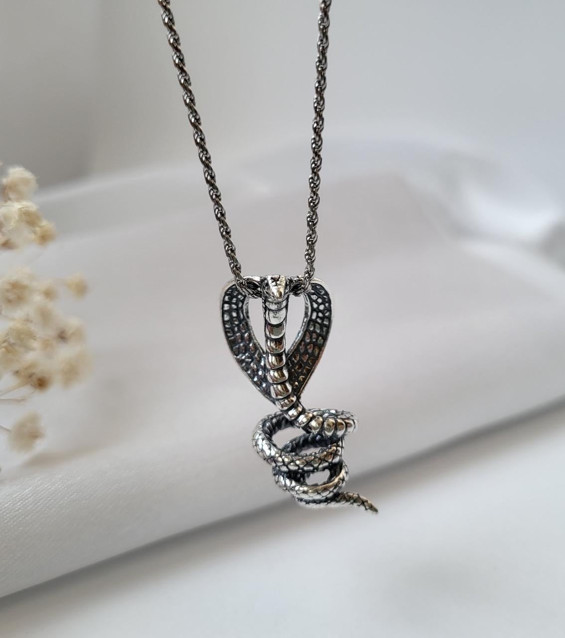 Подвеска серебряная Кобра без камней 925 пробы 5,90 г (3076ч)