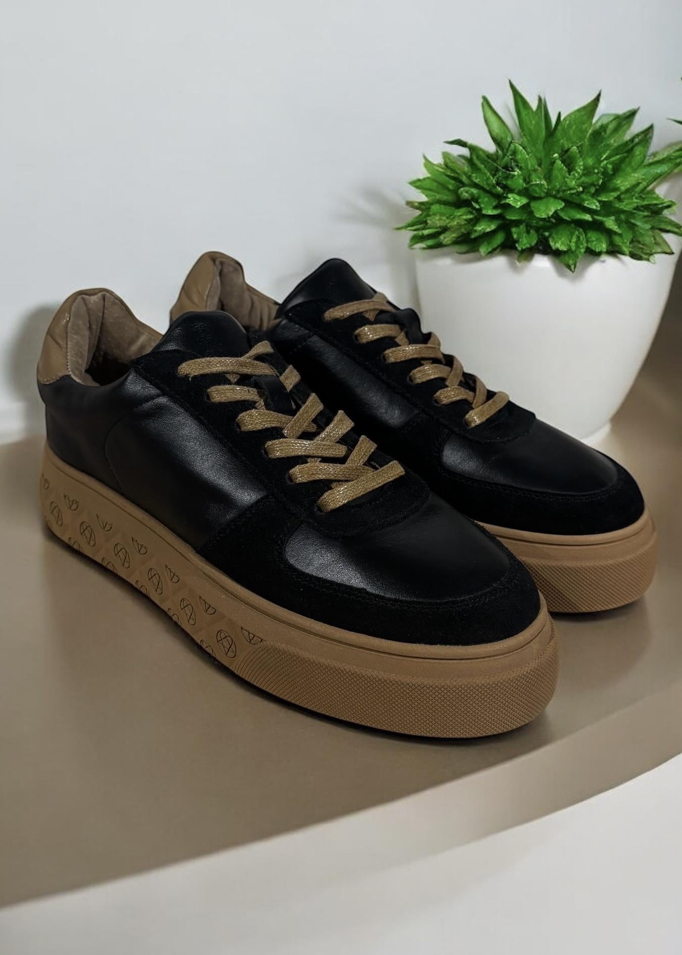 Кроссовки женские Marandi из натуральной кожи р. 37 24,2 см Черный (Ari-LV-37-Black) Кроссовки женские Marandi из натуральной кожи р. 37 24,2 см Черный (Ari-LV-37-Black)