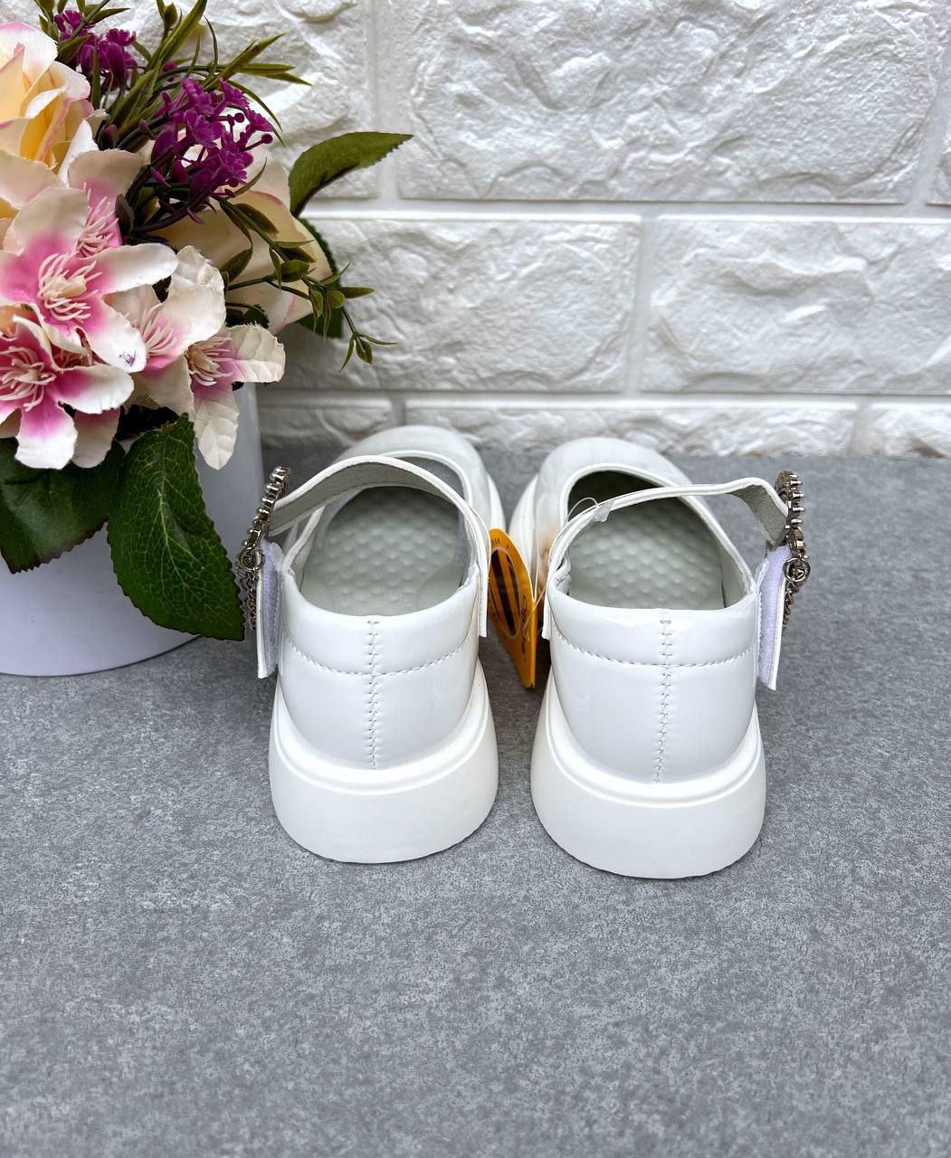 Туфлі для дівчинки Clibee 1363 р. 26 16,5 см Білий (1363) - фото 3 Туфлі для дівчинки Clibee 1363 р. 26 16,5 см Білий (1363) - фото 3