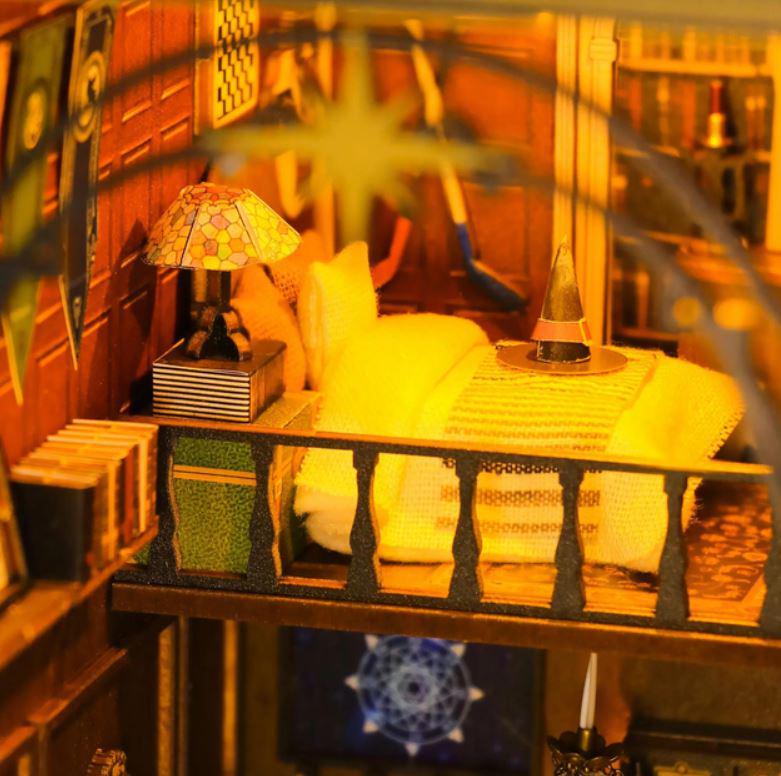 Румбокс книжный 3D DIY CuteBee Бук Нук Магическая Мастерская со светом - фото 5