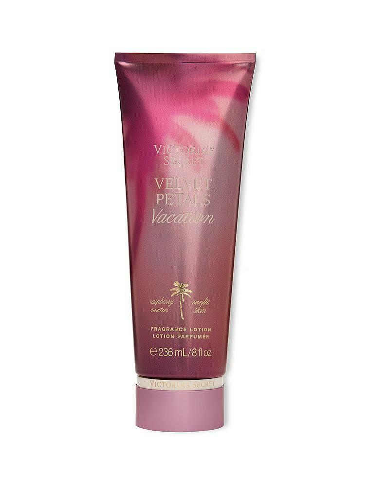 Лосьон для тела Victoria's Secret Velvet Petals Vacation Fragrance Lotion 236 мл (27183209) Лосьон для тела Victoria's Secret Velvet Petals Vacation Fragrance Lotion 236 мл (27183209)