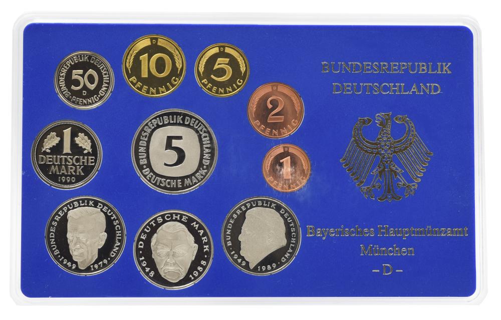 Коллекционные монеты Германия набор из 10 монет 1990 Proof D 1/2/5/10/50 пфеннигов 1/2/2/2/5 марок в сувенирной упаковке (М22735)