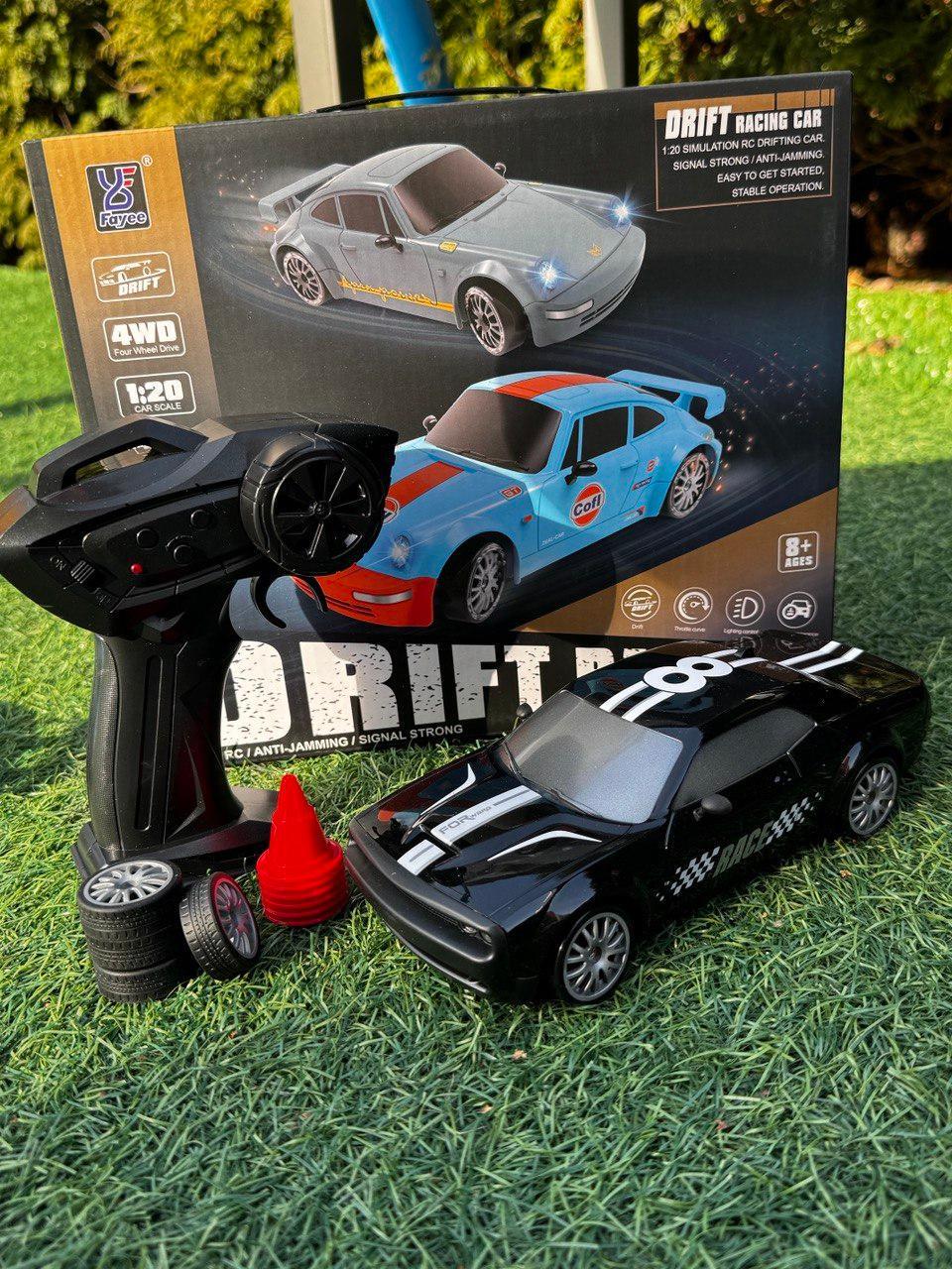 Машинка для дрифту на радіокеруванні повнопривідна Race 1:20 із LED-підсвіткою Black (x9q-k3b-rie) - фото 3 Машинка для дрифту на радіокеруванні повнопривідна Race 1:20 із LED-підсвіткою Black (x9q-k3b-rie) - фото 3