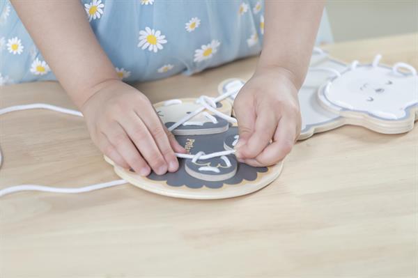 Дерев'яна шнурівка Viga Toys PolarB Звірята (44044) - фото 8 Дерев'яна шнурівка Viga Toys PolarB Звірята (44044) - фото 8