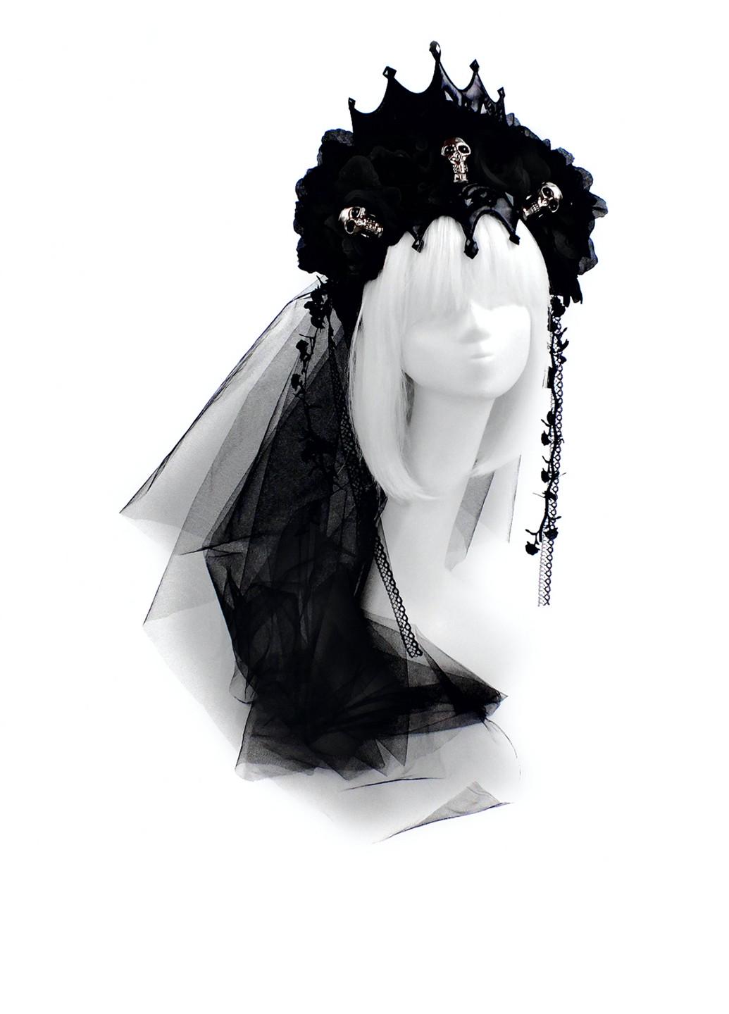 Обруч Готическая королева с черепами и фатой (19-966BLK)