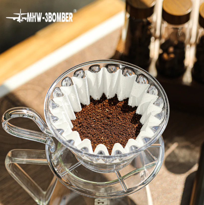 Фільтри паперові V60 для пуровера MHW-3BOMBER Cake Shaped Wave 155 на 1-2 персони 50 шт. (FP5457) - фото 2 Фільтри паперові V60 для пуровера MHW-3BOMBER Cake Shaped Wave 155 на 1-2 персони 50 шт. (FP5457) - фото 2