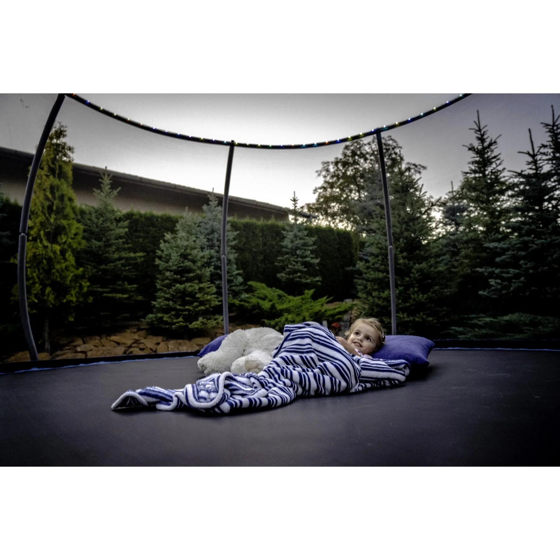 Батут Thunder INSIDE ULTRA с внутренней сеткой 6 футов 185 см Черно-голубой (407482) - фото 5 Батут Thunder INSIDE ULTRA с внутренней сеткой 6 футов 185 см Черно-голубой (407482) - фото 5