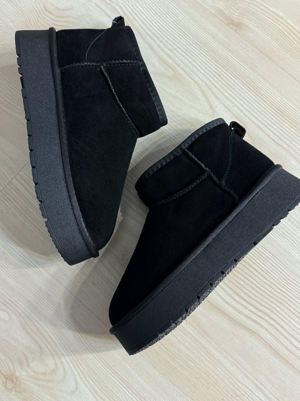 Угги женские Hengji 25-1 натуральная замша короткие на высокой подошве р. 37 Черный (5101) Угги женские Hengji 25-1 натуральная замша короткие на высокой подошве р. 37 Черный (5101)