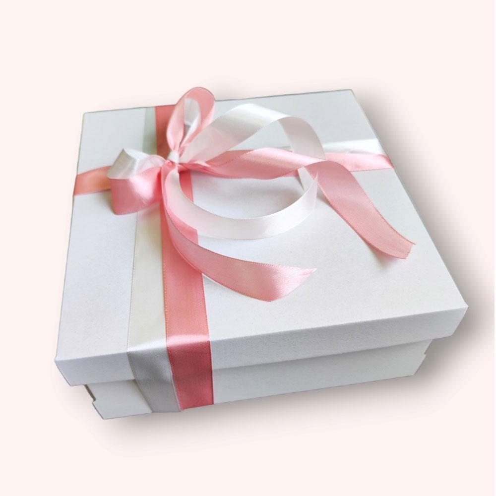 Подарочный набор детский с мягкой игрушкой кролик-клубничка и пледом (GB-0011) - фото 6