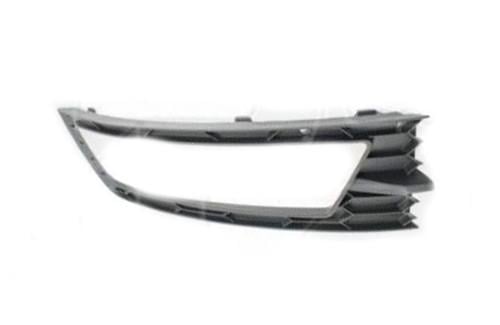 Решетка бампера AVTM Skoda Octavia A7 13-17 правый с отверстиями противотуманок полоски (186415914)