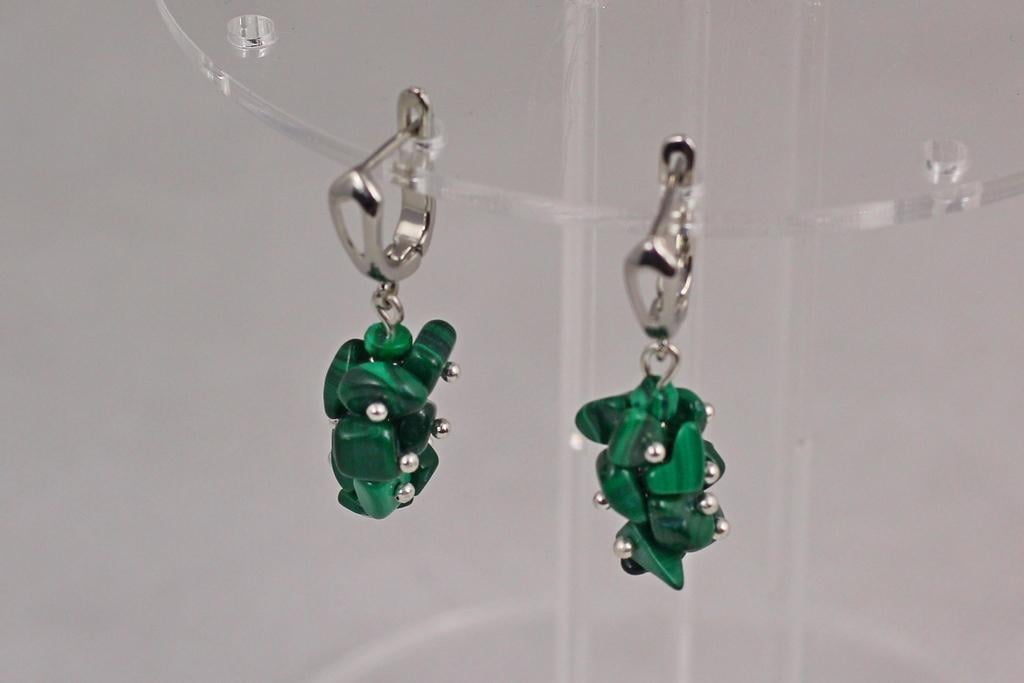 Серьги подвески кисть малахит 4 см Серебристый (30233869)