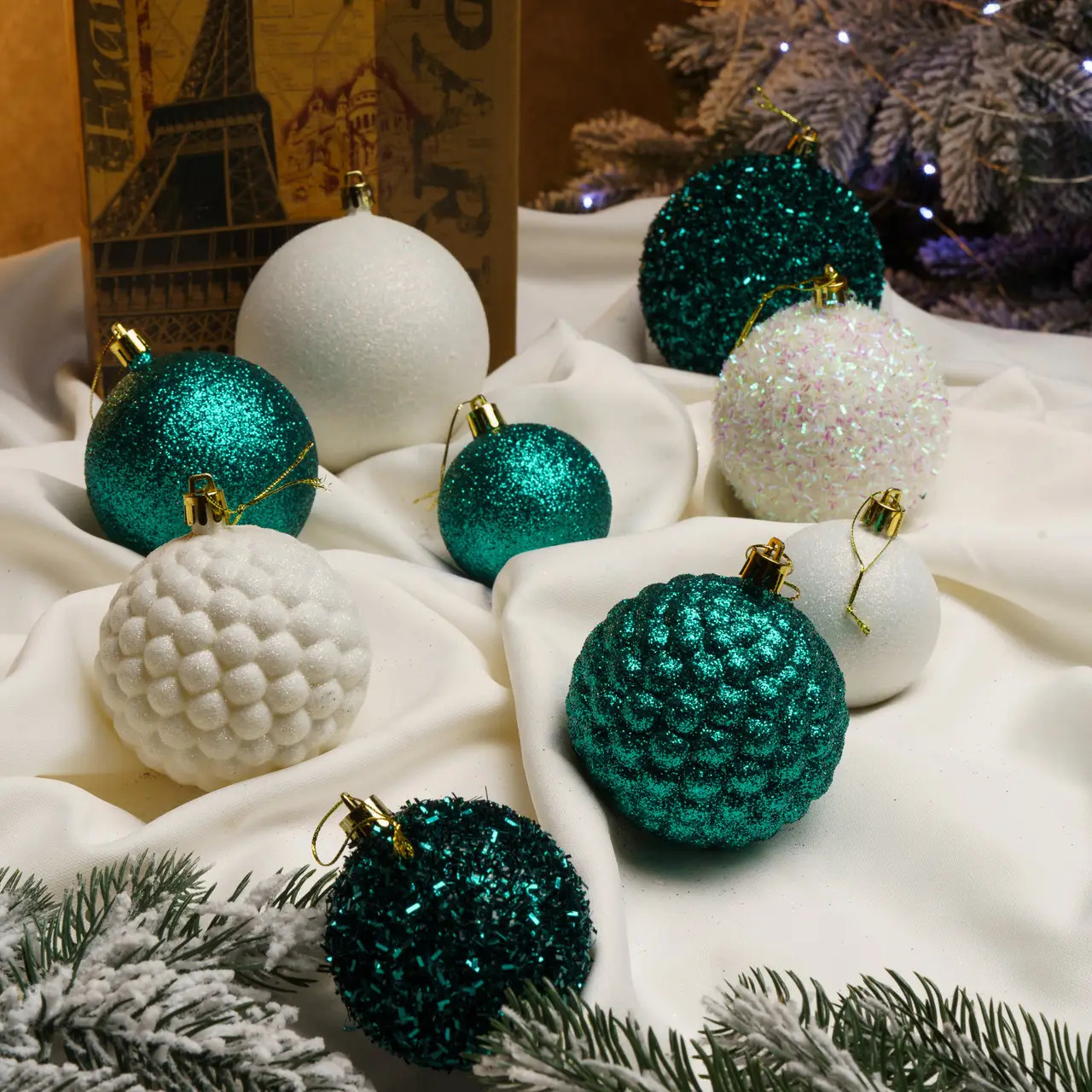 Набор новогодних блестящих украшений Созвездие на елку 40 шаров Белый/Зеленый (77941533) - фото 2