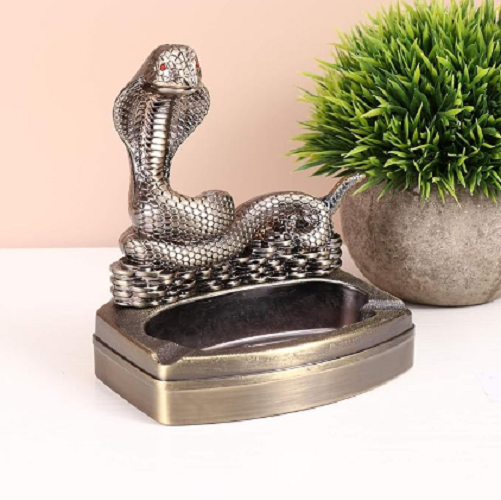 Пепельница настольная Змея металлическая с зажигалкой (Код1906) Пепельница настольная Змея металлическая с зажигалкой (Код1906)