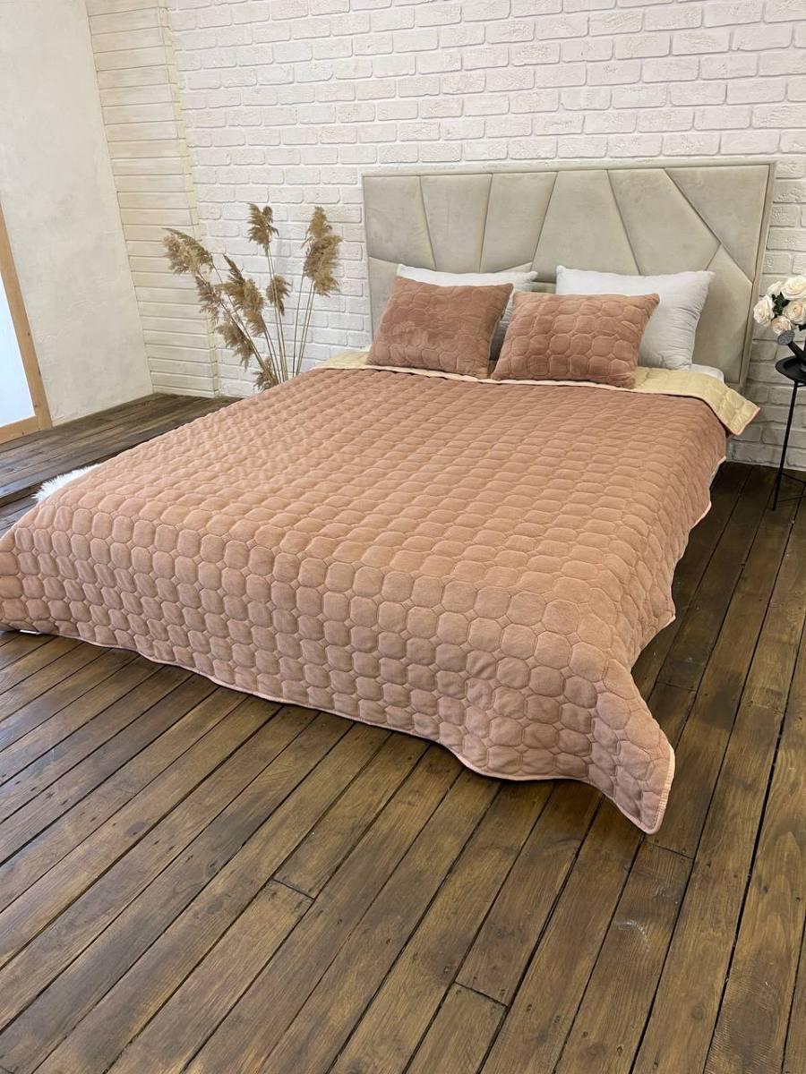 Покривало двостороннє з мікрофібри 210х230 см з подушками 2 шт. 40х60 см Коричневий (Д-cap-podush-003) - фото 4 Покривало двостороннє з мікрофібри 210х230 см з подушками 2 шт. 40х60 см Коричневий (Д-cap-podush-003) - фото 4