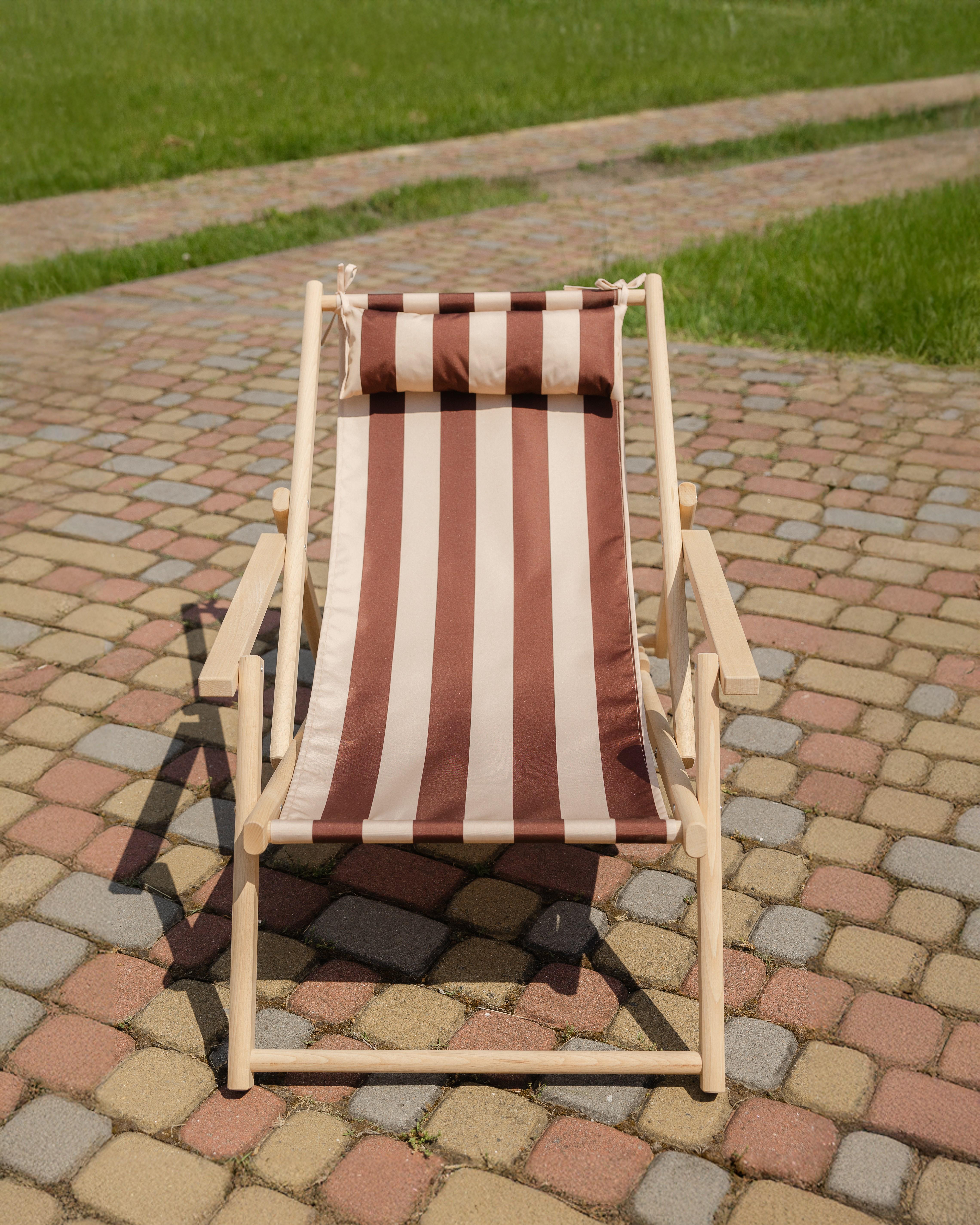 Шезлонг дерев'яний розкладний XRmaster з підлокітниками та підголовником Коричнево-білий (0002248) - фото 4 Шезлонг дерев'яний розкладний XRmaster з підлокітниками та підголовником Коричнево-білий (0002248) - фото 4