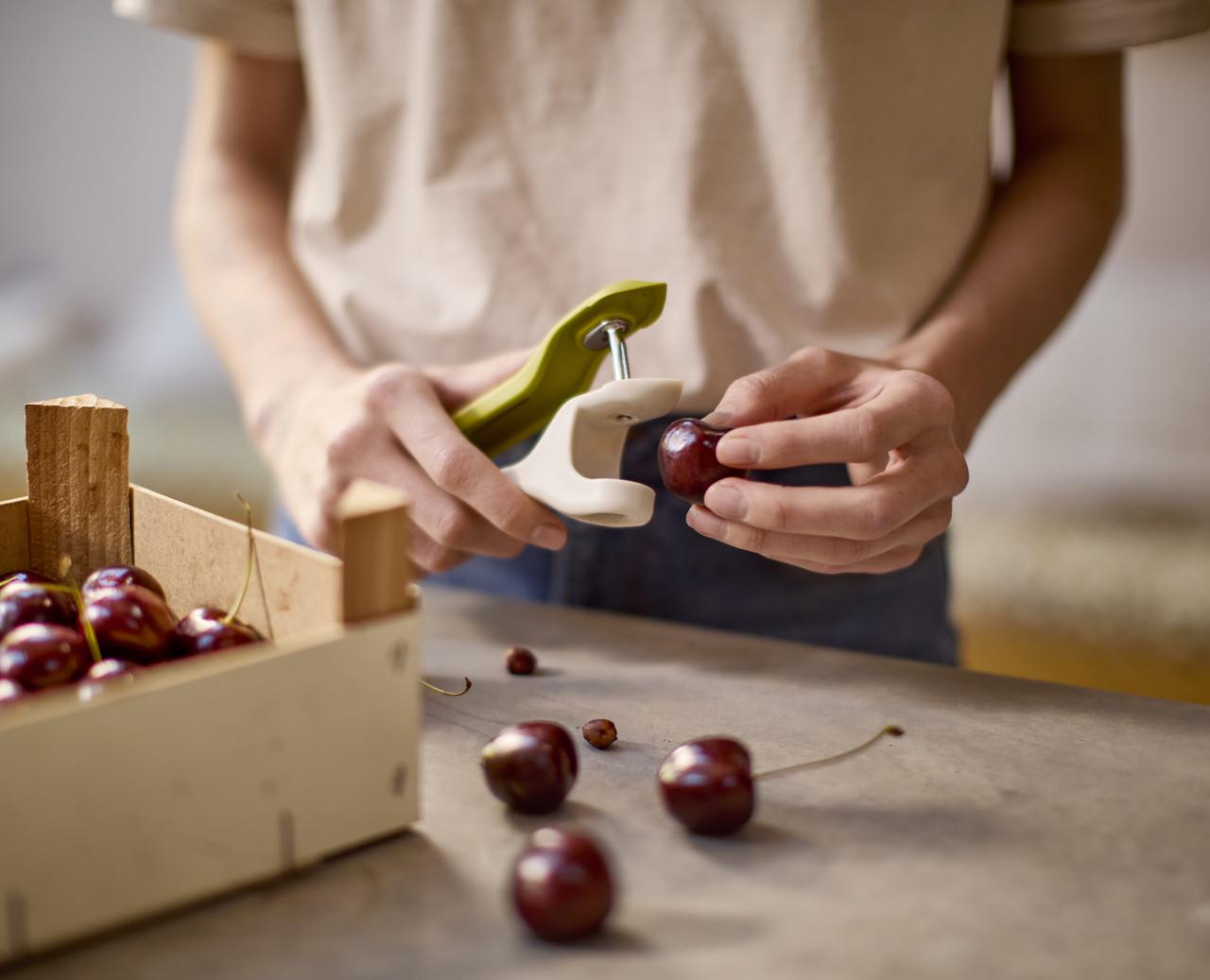 Інструмент для видалення кісточок Joseph Joseph 1000066 (1000066) - фото 5 Інструмент для видалення кісточок Joseph Joseph 1000066 (1000066) - фото 5