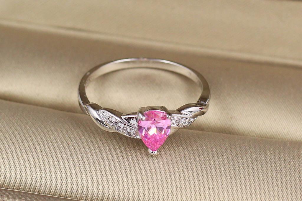 Кольцо Xuping Jewelry Розовая капля на волнистой дорожке р. 18 Серебристый