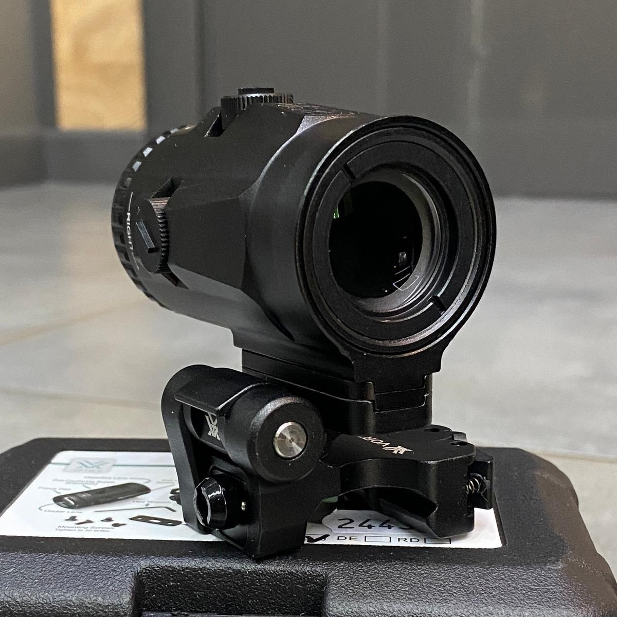 Магніфер 3х22 c відкидним кріпленням на планку Пікатінні (244395) - фото 5 Магніфер 3х22 c відкидним кріпленням на планку Пікатінні (244395) - фото 5