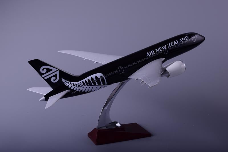 Колекційна модель літака Shantou Tongde Boeing 787 Air New Zealand 47 см