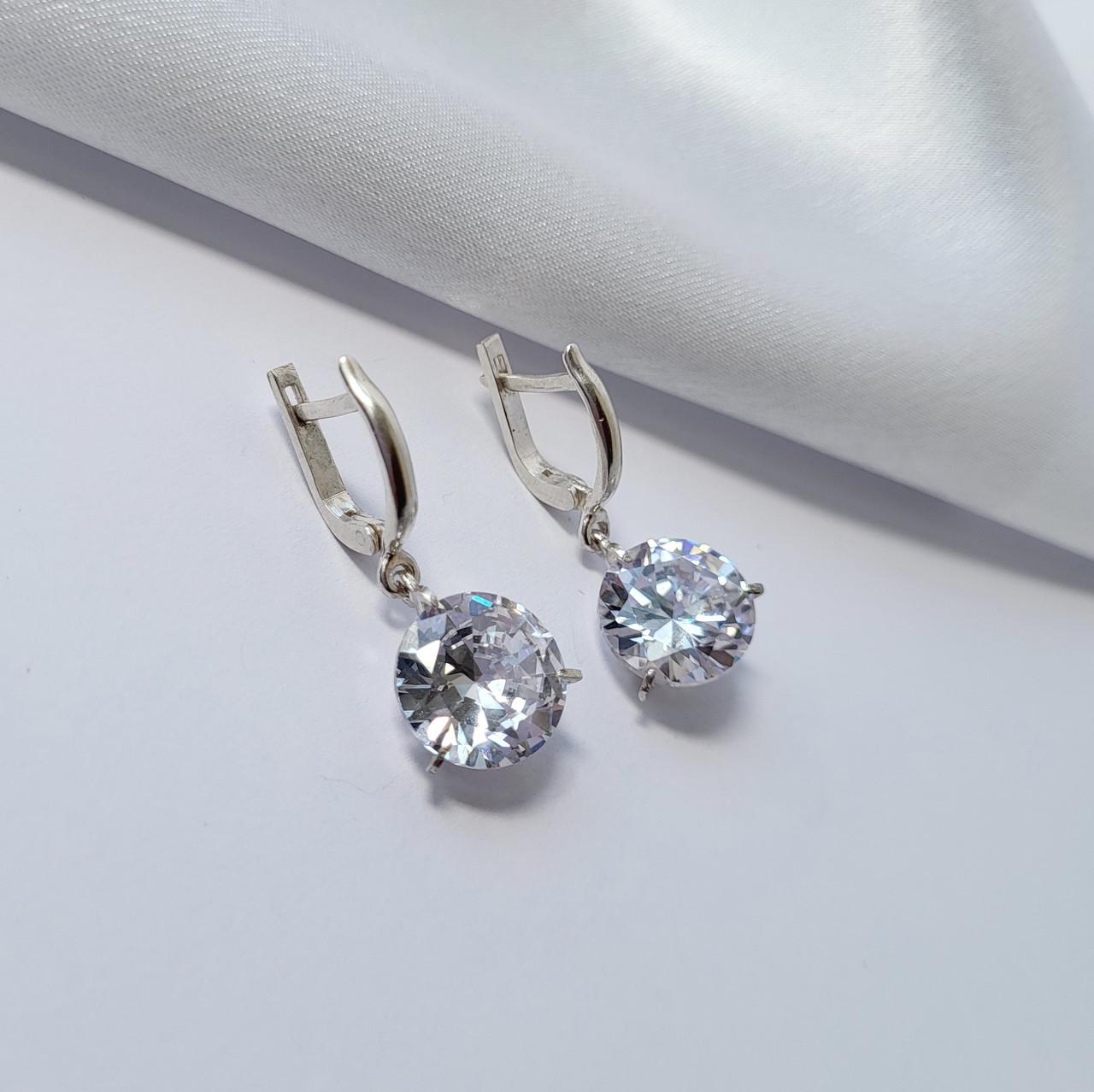 Серьги с подвеской с белым камнем серебро 925 пробы 3,20 г (2355/1)