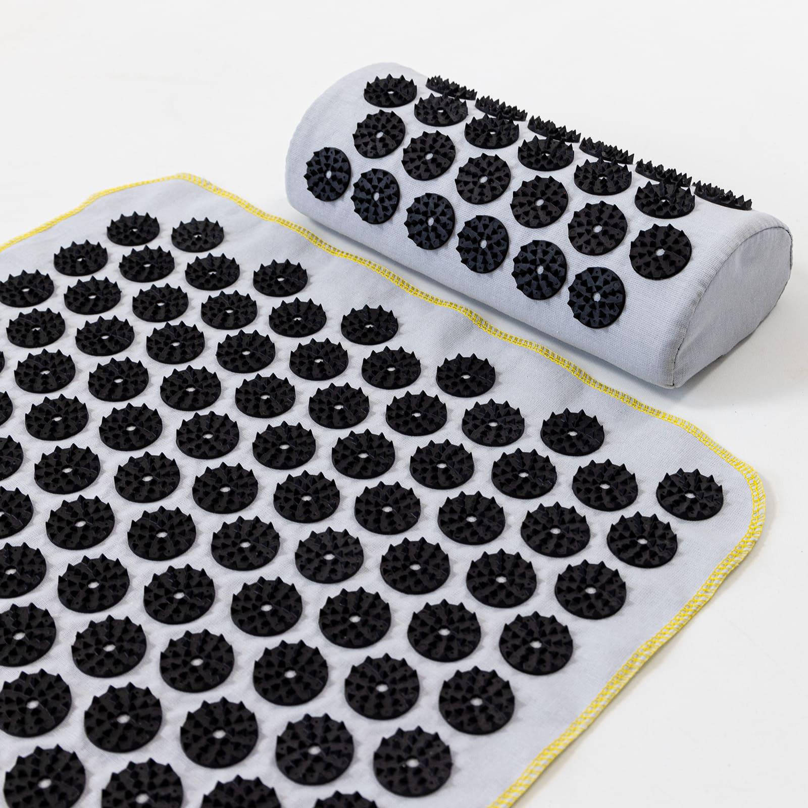 Масажний килимок OSPORT аплікатор Кузнєцова і валик масажер для спини/шиї/ніг/стоп/голови/тіла Сіро-чорний (n-0141) - фото 2 Масажний килимок OSPORT аплікатор Кузнєцова і валик масажер для спини/шиї/ніг/стоп/голови/тіла Сіро-чорний (n-0141) - фото 2