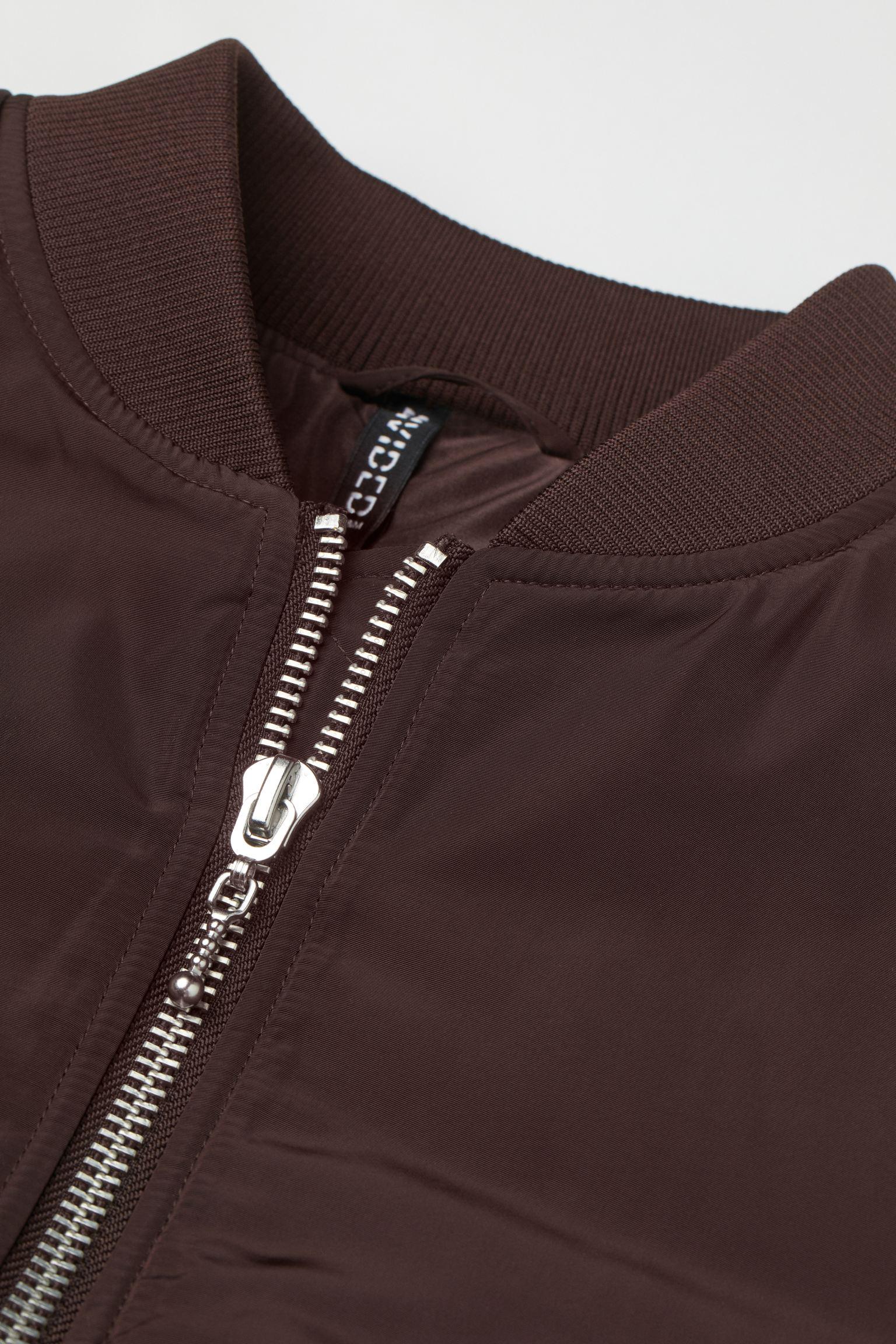 Бомбер DIVIDED XL Темно-коричневий (S6081024843) - фото 2 Бомбер DIVIDED XL Темно-коричневий (S6081024843) - фото 2