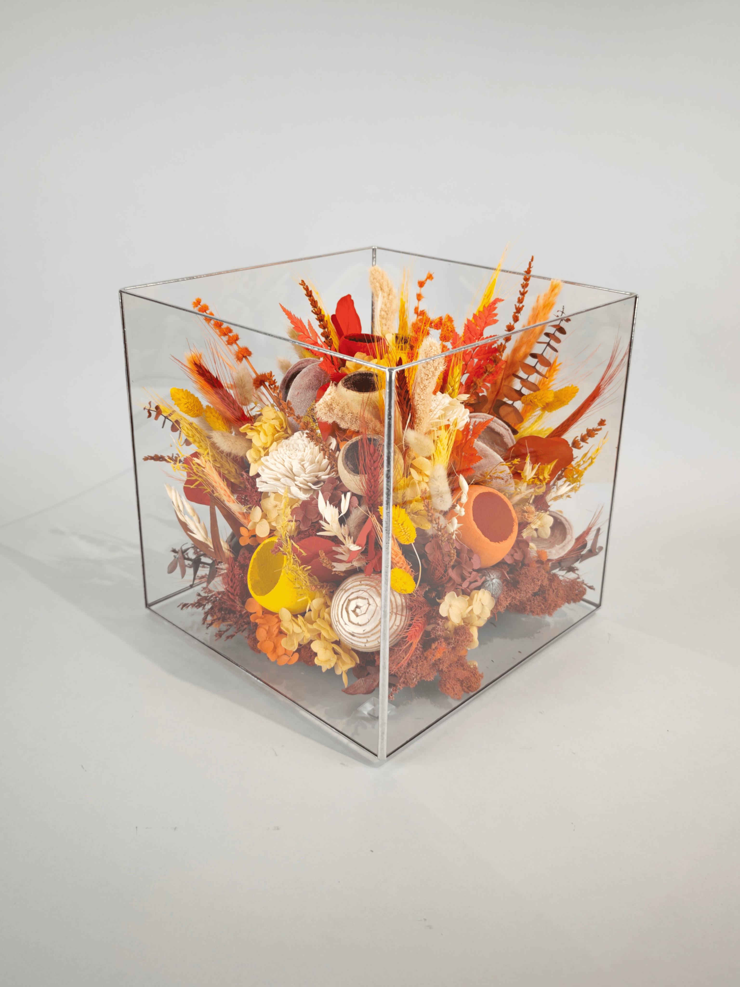 Сухоцветы скорби траурные ритуальные под стеклом С большой любовью в сердце куб 30х30 см