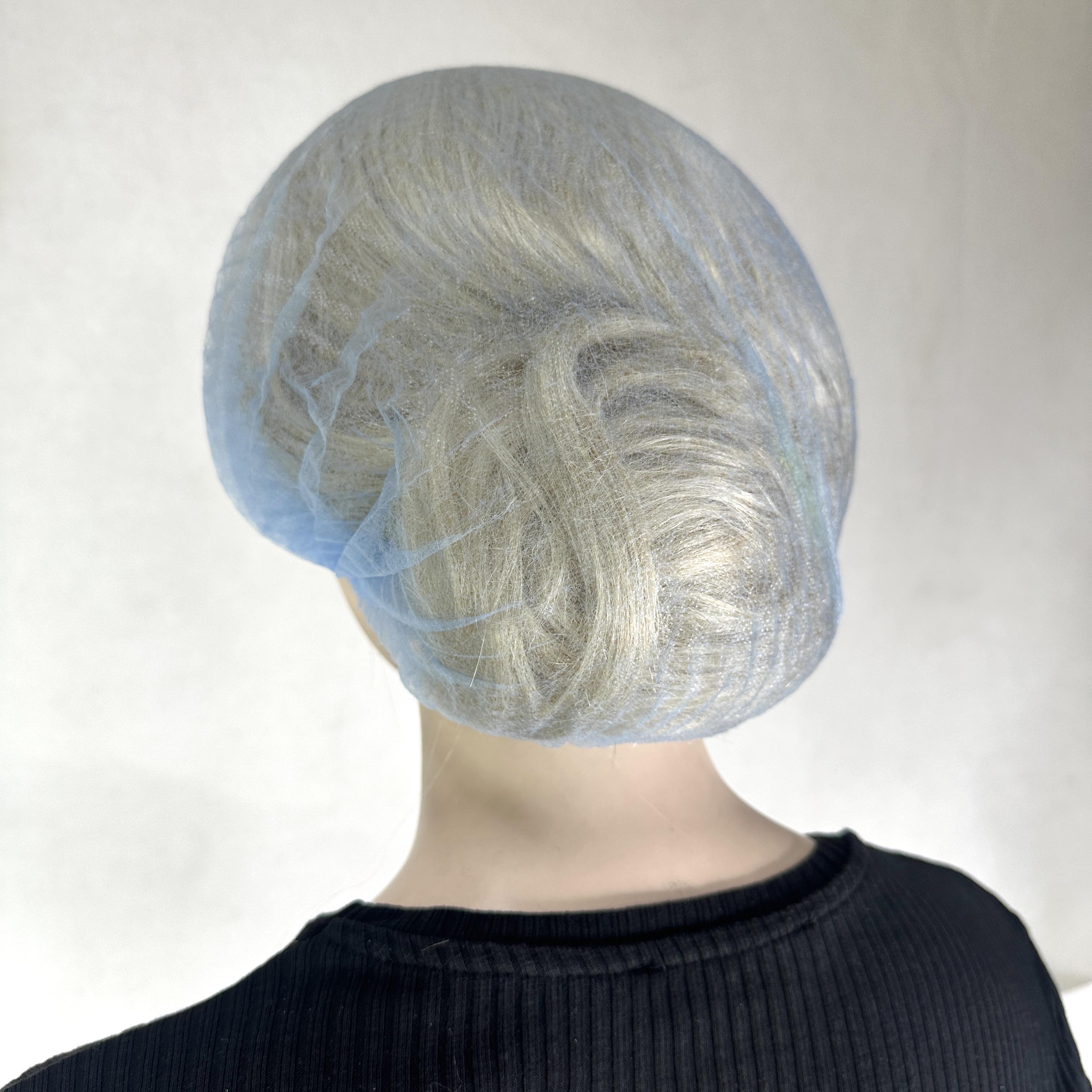 Шапочка одноразовая гофрированная Шарлотта нетканый спанбонд 100 шт./уп. Голубой (ME-2897) - фото 5 Шапочка одноразовая гофрированная Шарлотта нетканый спанбонд 100 шт./уп. Голубой (ME-2897) - фото 5