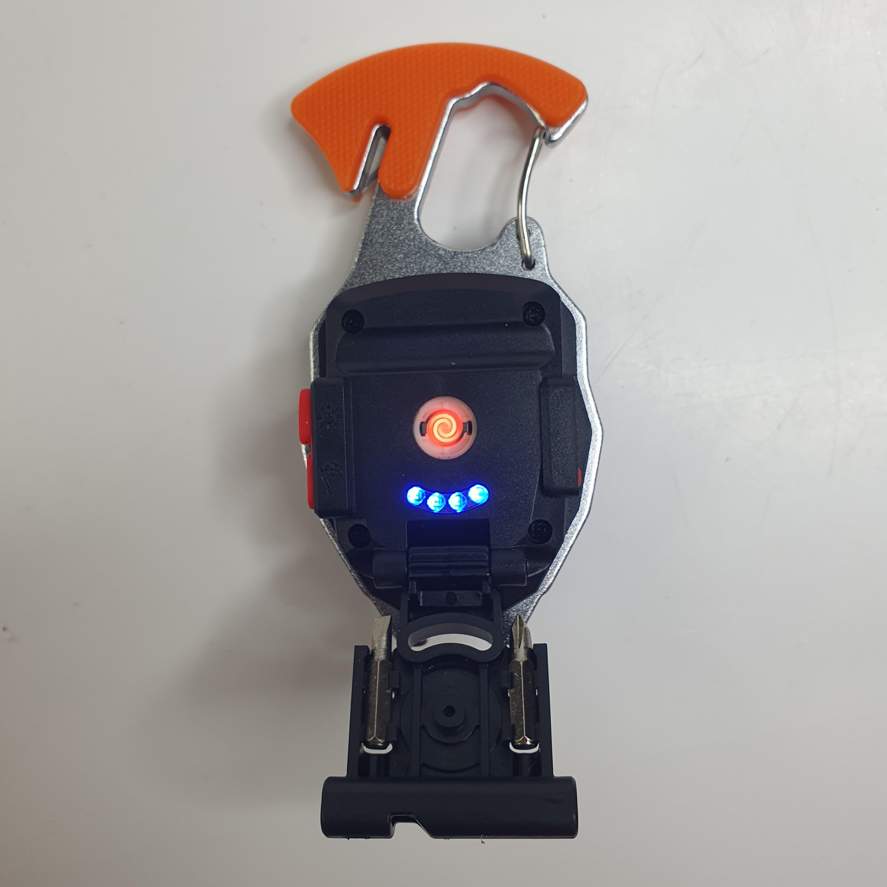 Фонарь на карабине 7в1 с магнитом/зажигалкой/открывалкой и отверткой аккумуляторный LED (HPD-4715) - фото 3 Фонарь на карабине 7в1 с магнитом/зажигалкой/открывалкой и отверткой аккумуляторный LED (HPD-4715) - фото 3