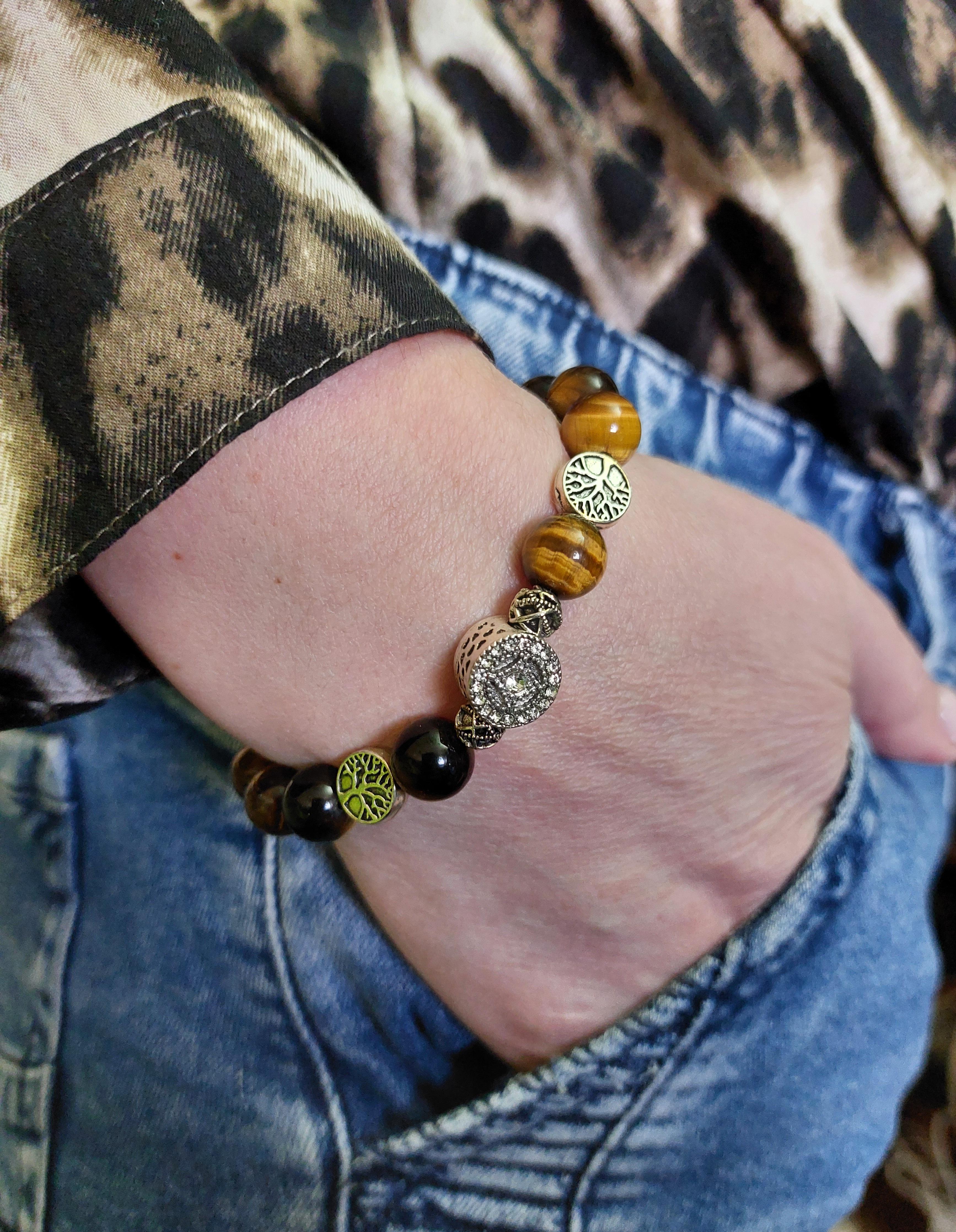 Браслет LITAURS натуральне каміння тигрове око d 10 мм доповнений металевими вставками М 15-17 см (260303)