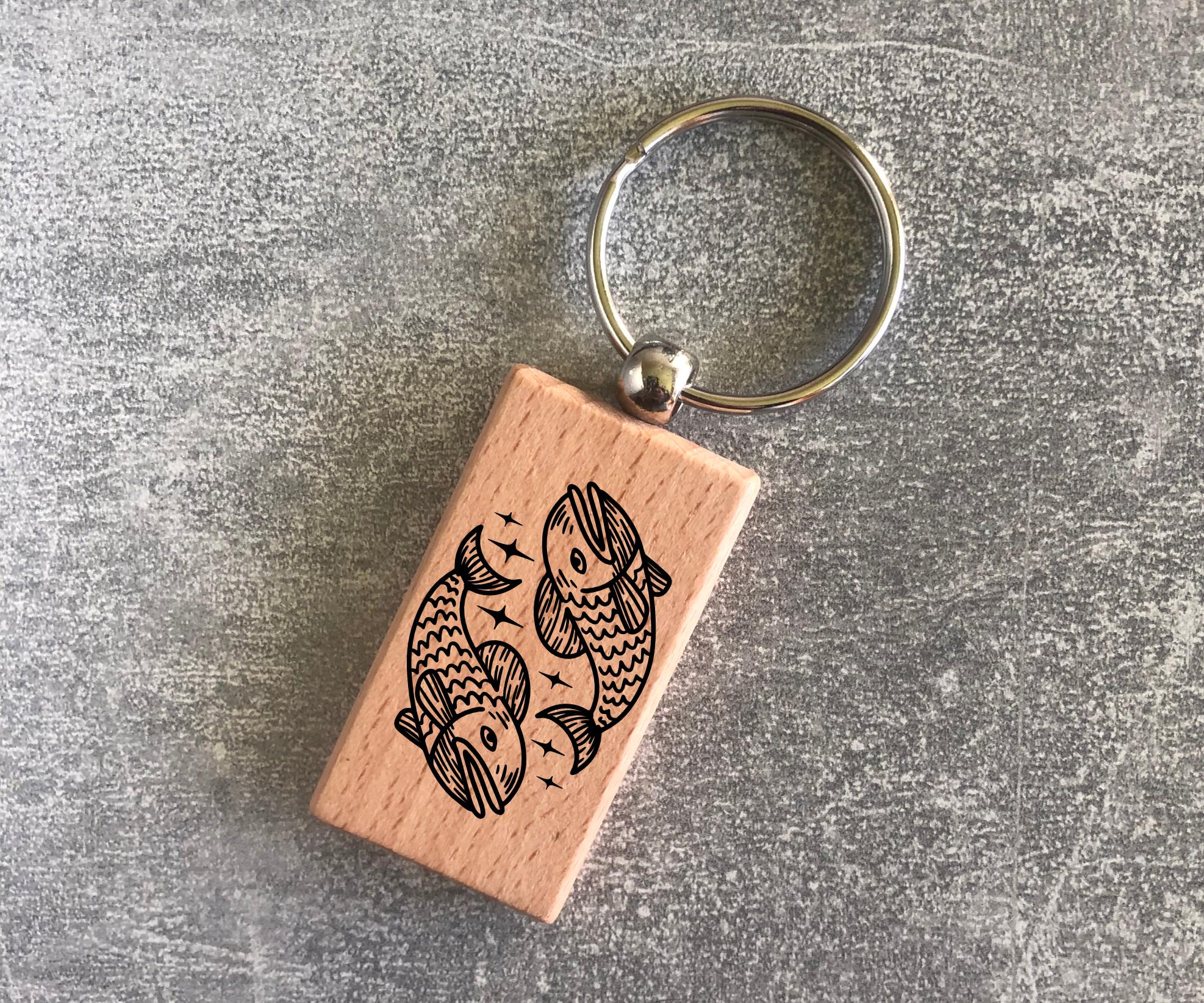 Брелок деревянный с изображением зодиака "Рыбы" (15010104036)