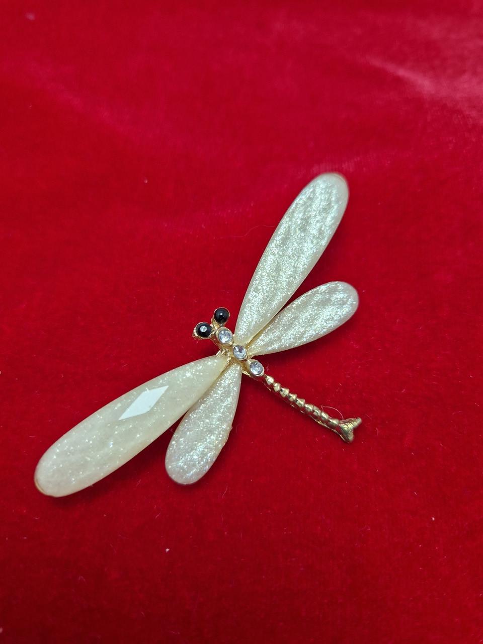 Брошь Стрекоза Молочный (1861849690) Брошь Стрекоза Молочный (1861849690)