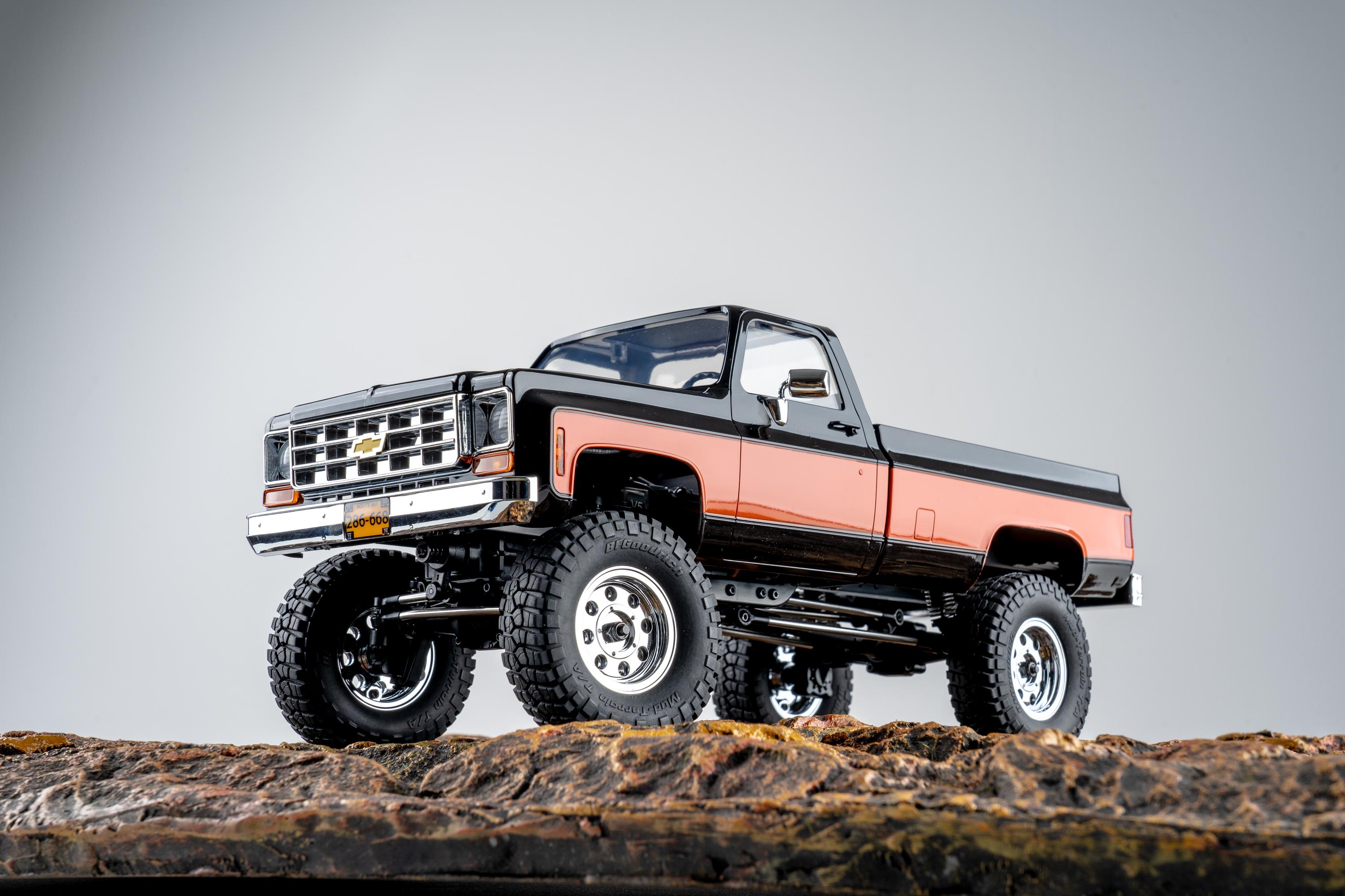 Машинка на радиоуправлении FMS 1:18 Chevrolet K10 RTR Черный - фото 30 Машинка на радиоуправлении FMS 1:18 Chevrolet K10 RTR Черный - фото 30