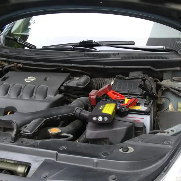 Пусковий пристрій для акумулятора Jump Starter Power Bank 50800 mAh - фото 7 Пусковий пристрій для акумулятора Jump Starter Power Bank 50800 mAh - фото 7