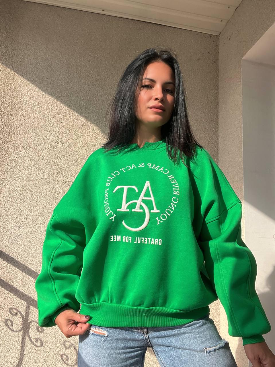 Свитшот женский OLIVIA 2479 широкий утепленный вышивка OS Зеленый (1127) - фото 2