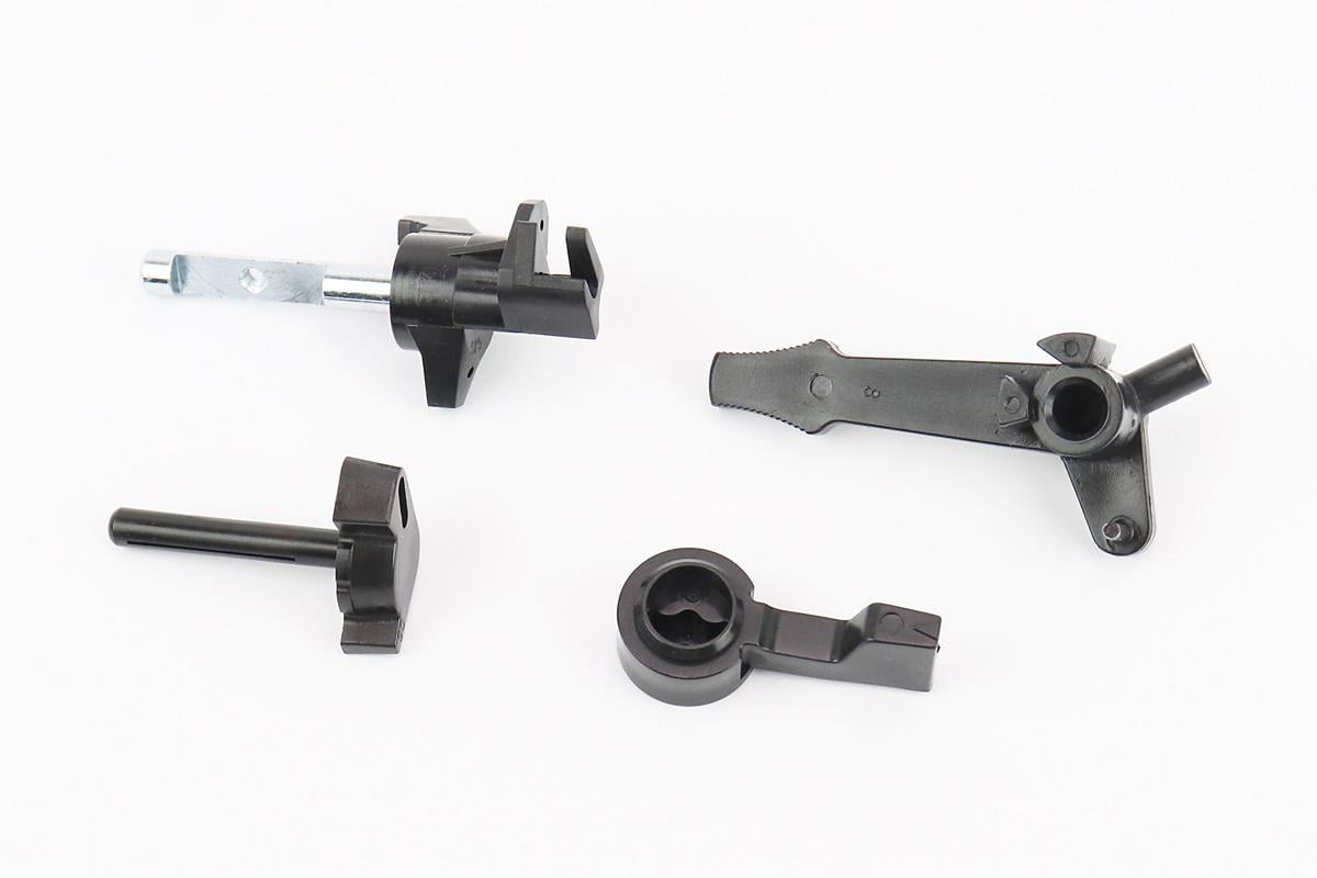 Рычаги карбюратора пластмассовые для двигателей 168F/170F (207529) Рычаги карбюратора пластмассовые для двигателей 168F/170F (207529)