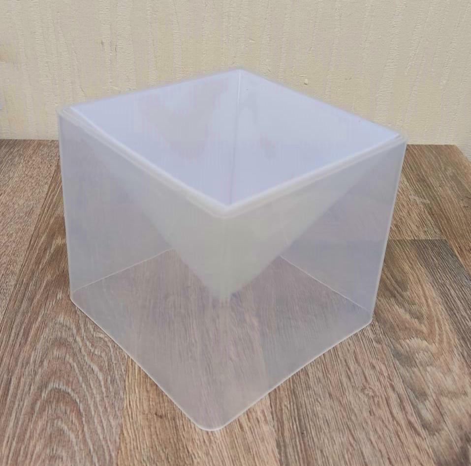 Форма молд Піраміда з епоксидної смоли 155х155х185 мм (5488) - фото 4 Форма молд Піраміда з епоксидної смоли 155х155х185 мм (5488) - фото 4