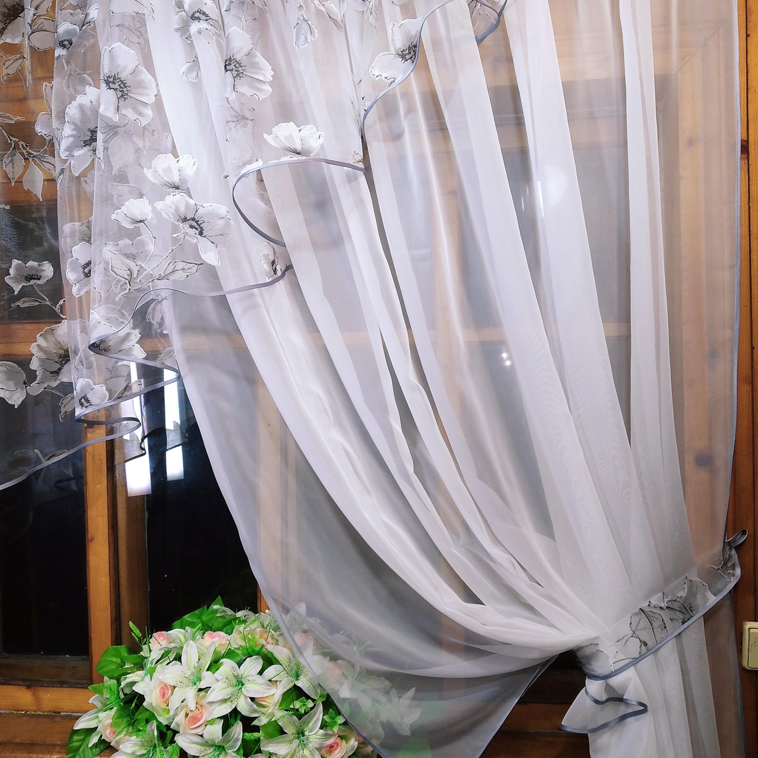 Занавеска кухонная готовая Анжелика Маки правая Белый/Серый - фото 2