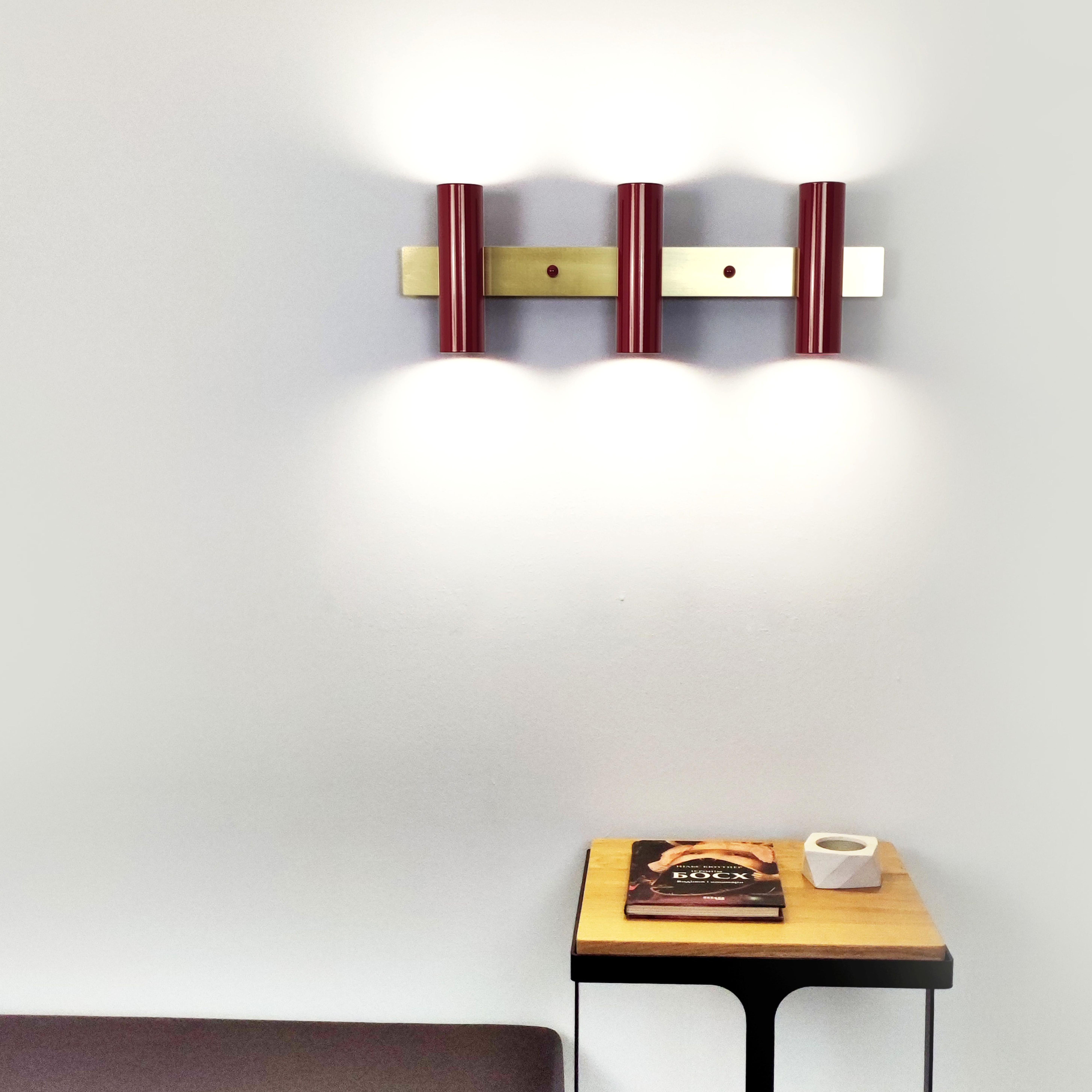 Настенный светильник с деталями Gaff Design из латуни для ванной Бургунди (BRASS12) - фото 2