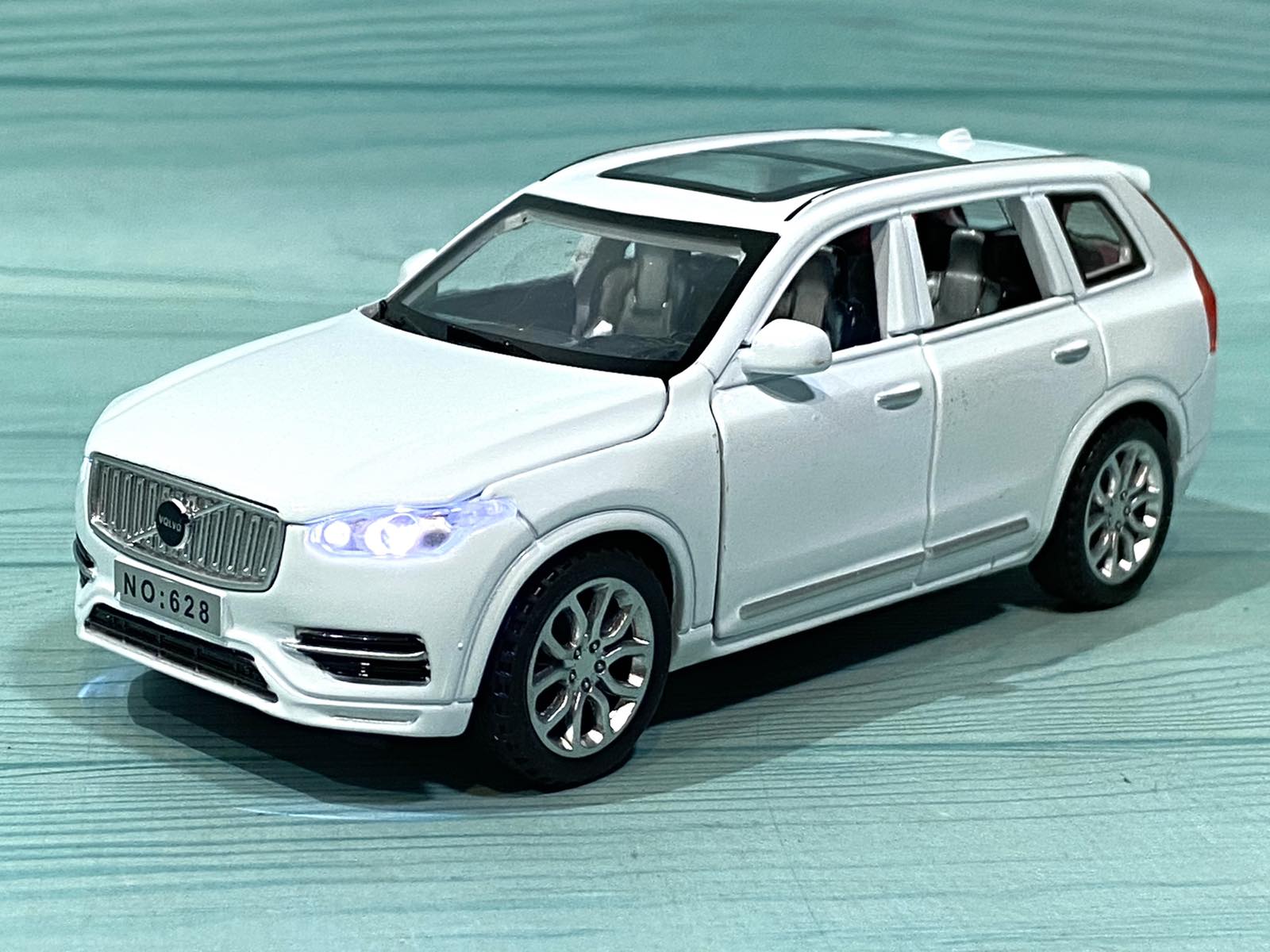 Машинка TK Union Group Volvo XC90 металл 1:32 Белый (35585W) - фото 2 Машинка TK Union Group Volvo XC90 металл 1:32 Белый (35585W) - фото 2