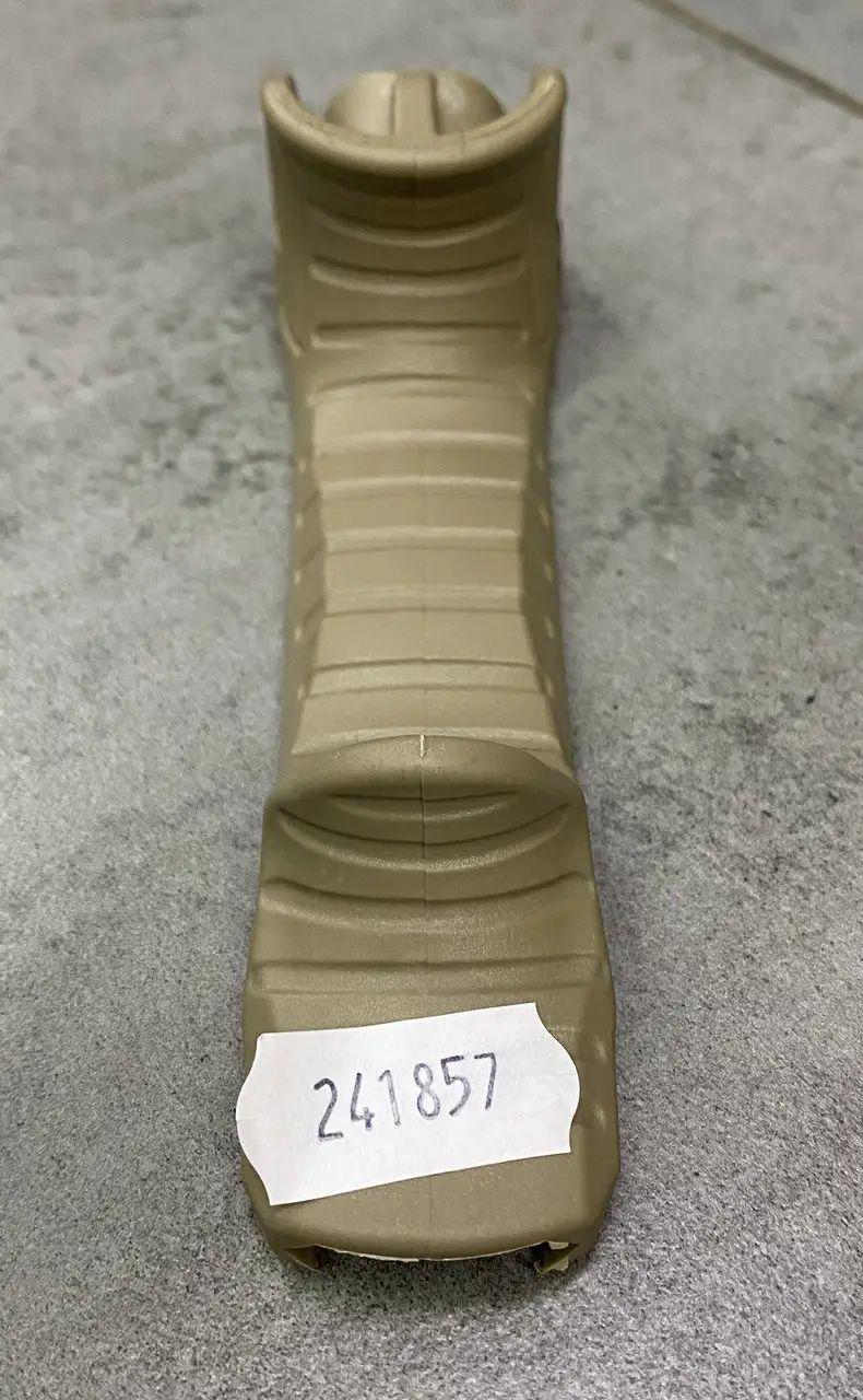 Рукоятка переноса огня DLG Tactical DLG-159 на Picatinny упор на цевье Койот (241857) - фото 4 Рукоятка переноса огня DLG Tactical DLG-159 на Picatinny упор на цевье Койот (241857) - фото 4