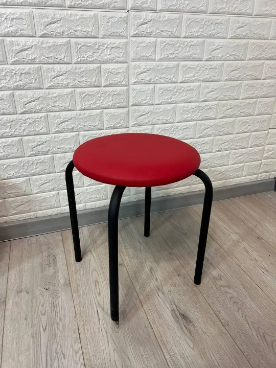 Табурет кухонний Чіко металевий з м'яким сидінням 30х45 см Червоний/Чорний (28374200)
