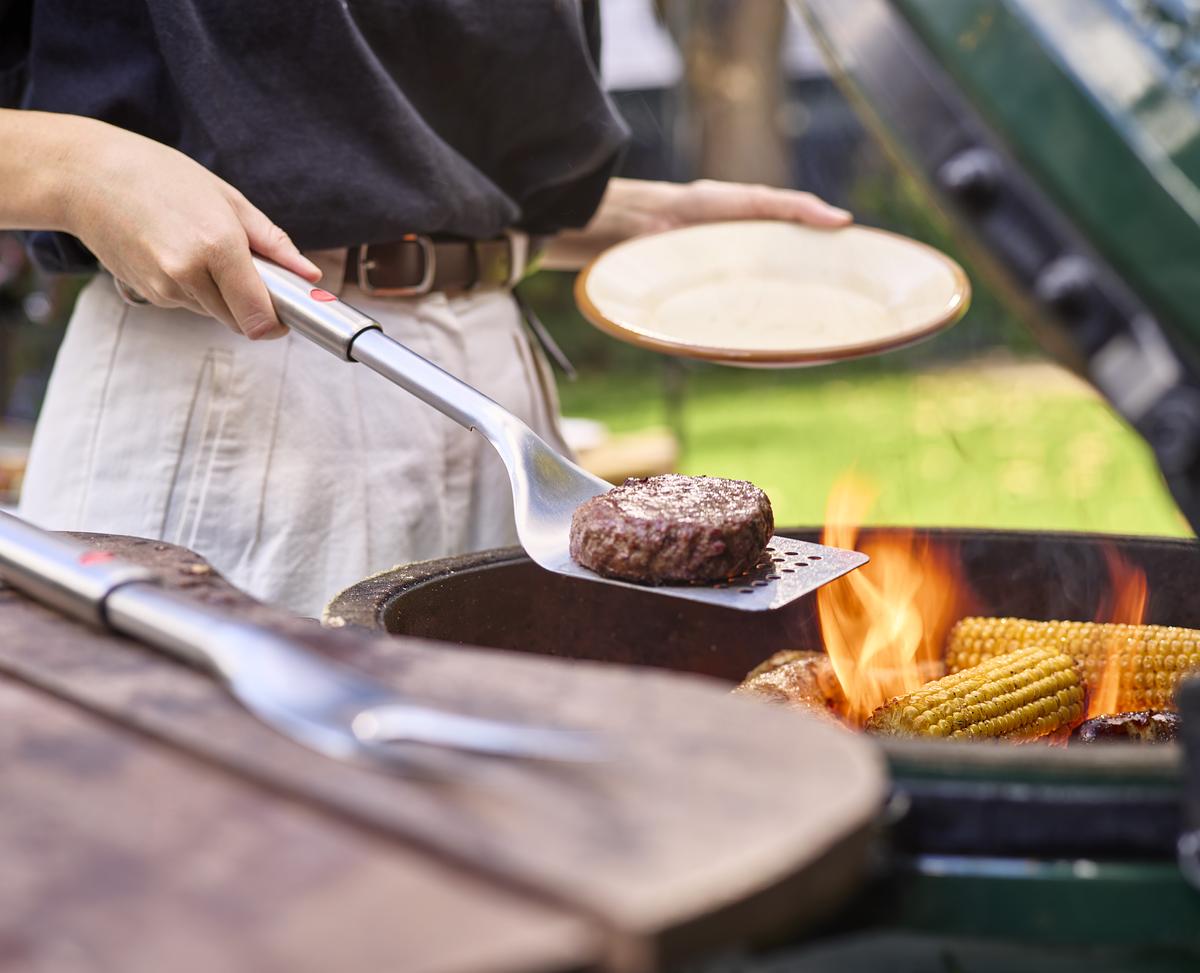 Набір столових приборів для гриля Joseph Joseph GrillOut 3 предмети (2000004) - фото 7 Набір столових приборів для гриля Joseph Joseph GrillOut 3 предмети (2000004) - фото 7