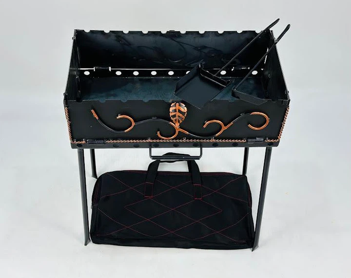 Мангал-валіза кований з металу 3 мм на 10 шампурів із совком і кочергою Чорний (21-10-MG-5064) - фото 2 Мангал-валіза кований з металу 3 мм на 10 шампурів із совком і кочергою Чорний (21-10-MG-5064) - фото 2