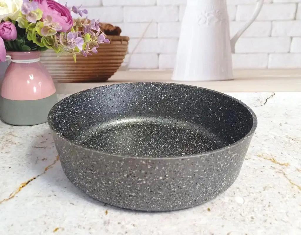 Форма для запекания выпечки O.M.S. Collection 3411 с гранитным покрытием 28 см 4,2 л Grey - фото 3 Форма для запекания выпечки O.M.S. Collection 3411 с гранитным покрытием 28 см 4,2 л Grey - фото 3