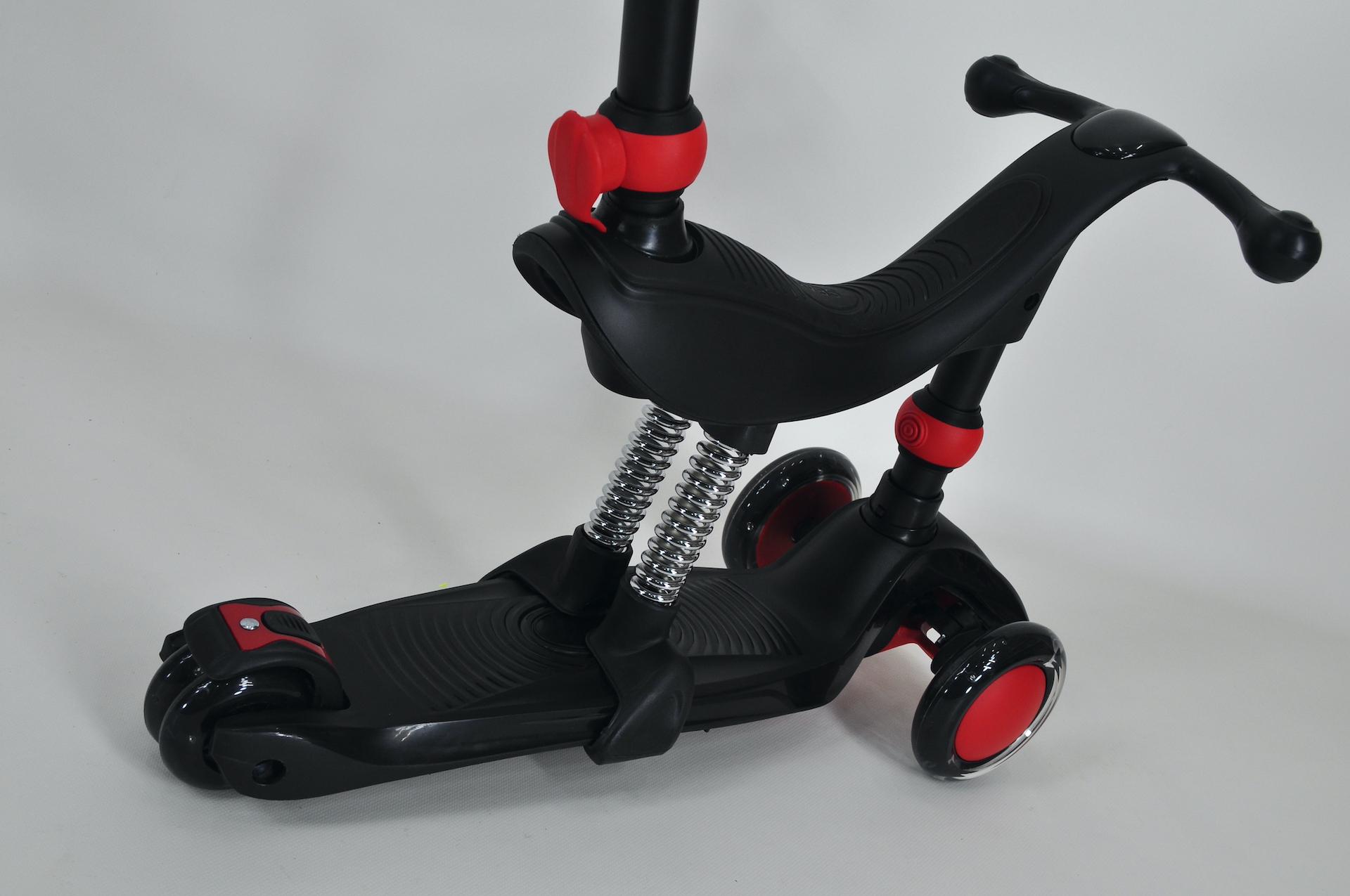 Самокат біговел Maraton Credo 3в1 дитячий триколісний з сидінням та батьківською ручкою Чорний - фото 9 Самокат біговел Maraton Credo 3в1 дитячий триколісний з сидінням та батьківською ручкою Чорний - фото 9