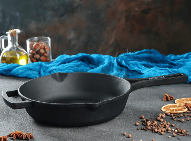 Сковорода-жаровня чугунная Brizoll monolith с литой ручкой та скляной крышкой 260х60 мм (M2660P-6) - фото 12