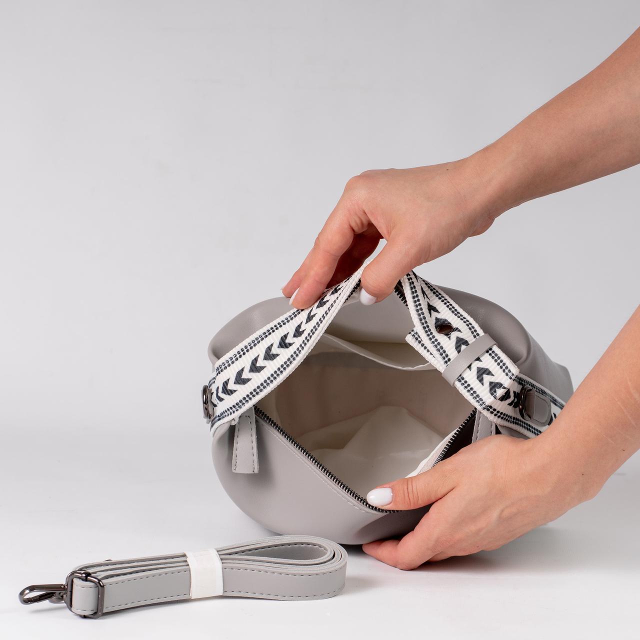 Сумка женская почтальон с длинным ремешком KVITUCHA № 53-24 Серый - фото 3