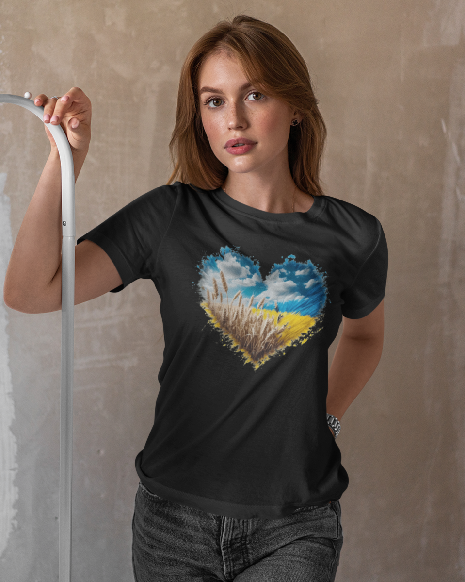 Футболка женская Mishe 21100004 патриотическая с сердцем XL Черный (21100004_15) - фото 2 Футболка женская Mishe 21100004 патриотическая с сердцем XL Черный (21100004_15) - фото 2